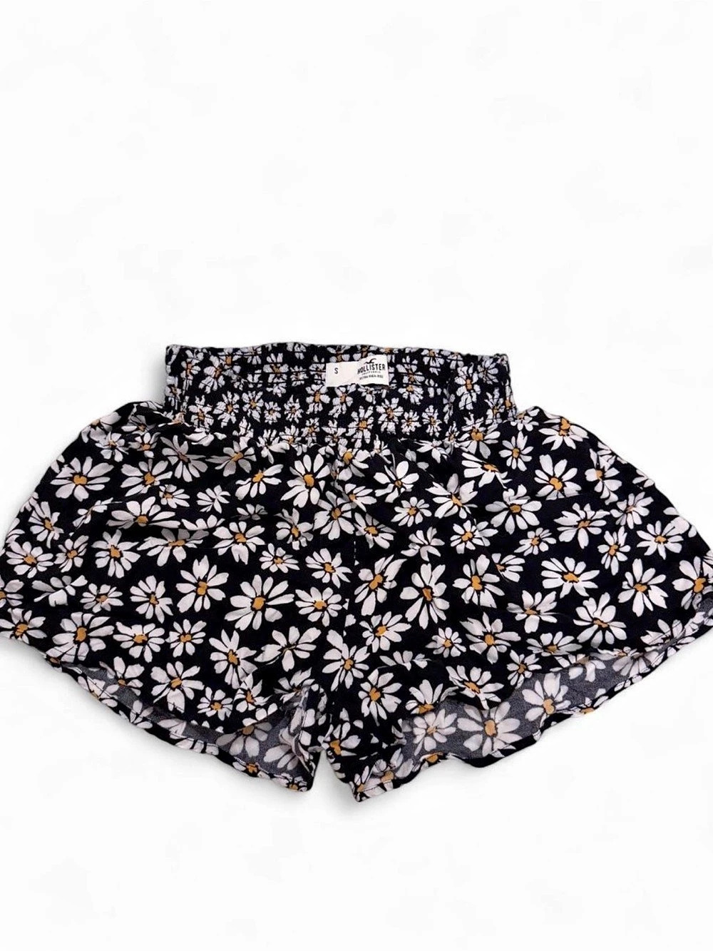 Hollister Daisy Print Smocked Ultra High-Rise Pull-On Shorts Floral Black S